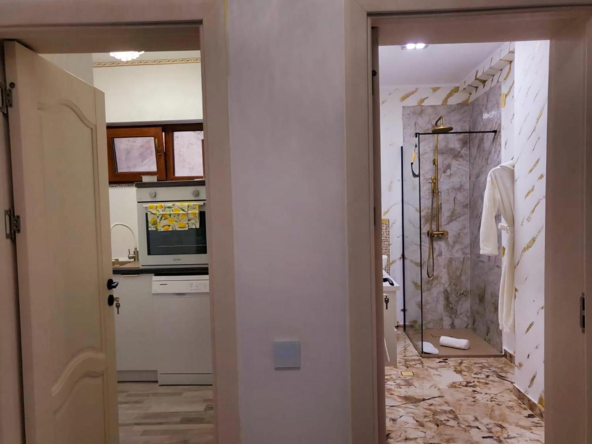 Lemon Breeze Apartment Констанца Екстериор снимка
