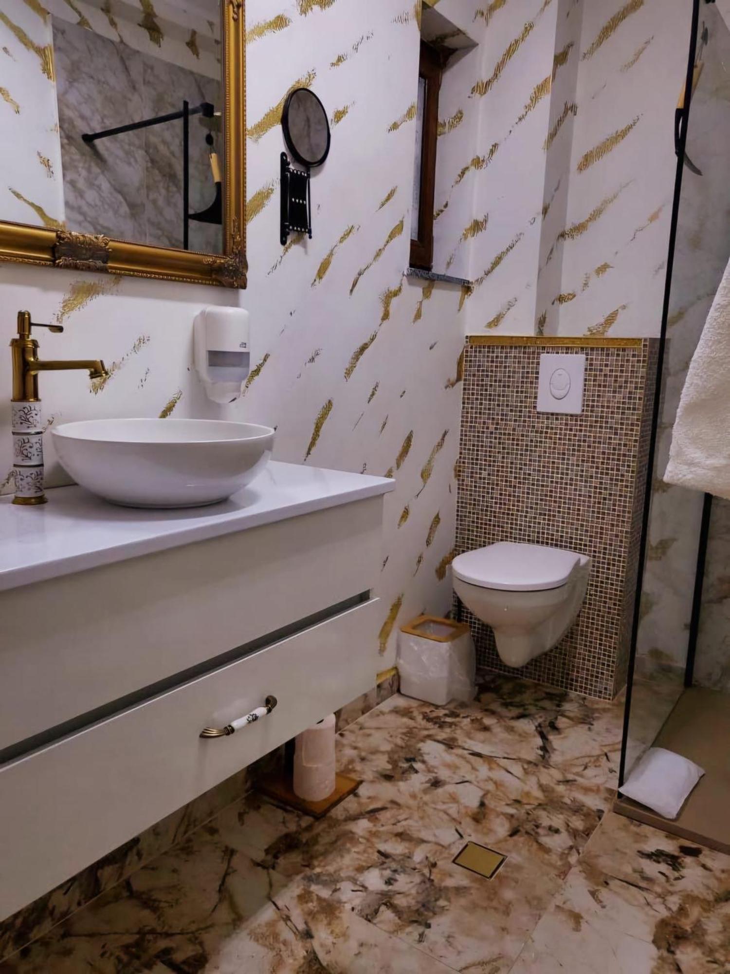Lemon Breeze Apartment Констанца Екстериор снимка