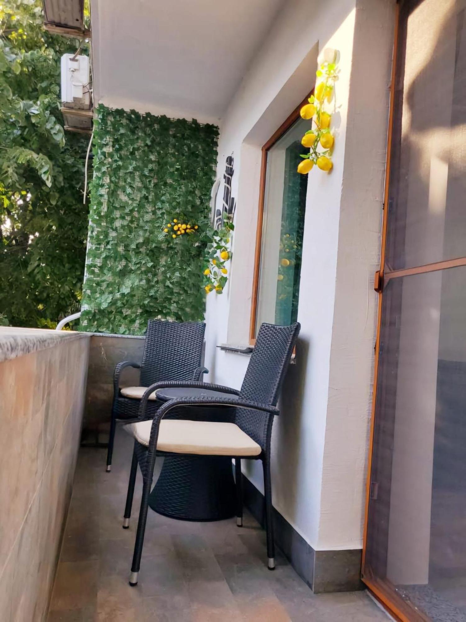 Lemon Breeze Apartment Констанца Екстериор снимка